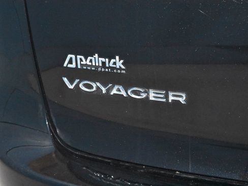 Used 2025 Chrysler Voyager LX FWD image 30