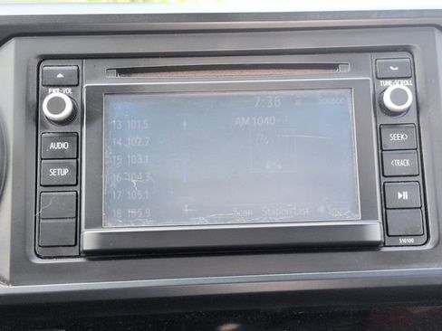 Used 2017 Toyota Tacoma SR image 31