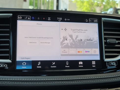 New 2025 Chrysler Pacifica Select FWD image 25