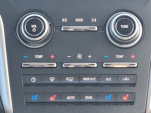 Used 2017 Lincoln MKC Reserve w/ Lincoln MKC Climate Package image 29