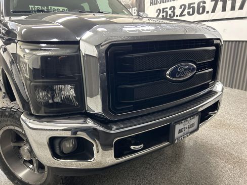 Used 2011 Ford F350 Lariat w/ Lariat Ultimate Pkg image 2