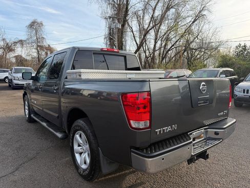 Used 2012 Nissan Titan SV w/ SV Value Truck Pkg image 7
