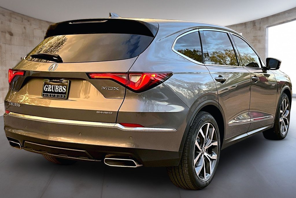 Used 2024 Acura MDX w/ Technology Package AWD/4WD image 2