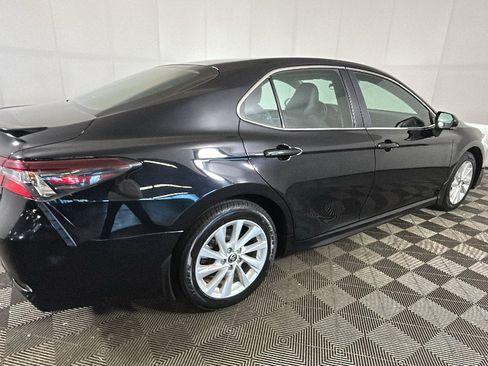 Used 2024 Toyota Camry SE FWD image 2