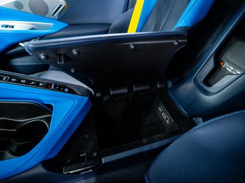 Used 2023 Chevrolet Corvette Stingray Premium Cpe w/ Z51 Performance Package image 58