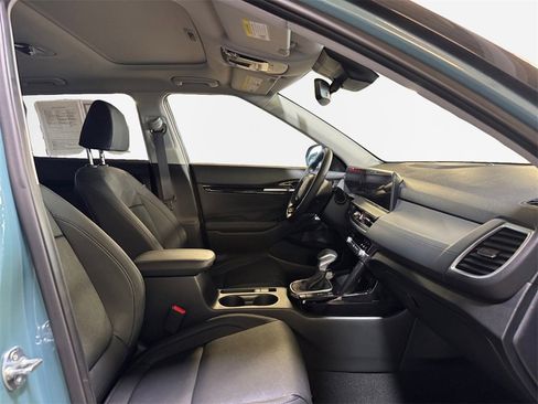 Certified 2024 Kia Seltos SX w/ SX Sunroof Package image 26