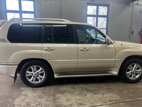 Used 2005 Lexus LX 470 4WD image 6