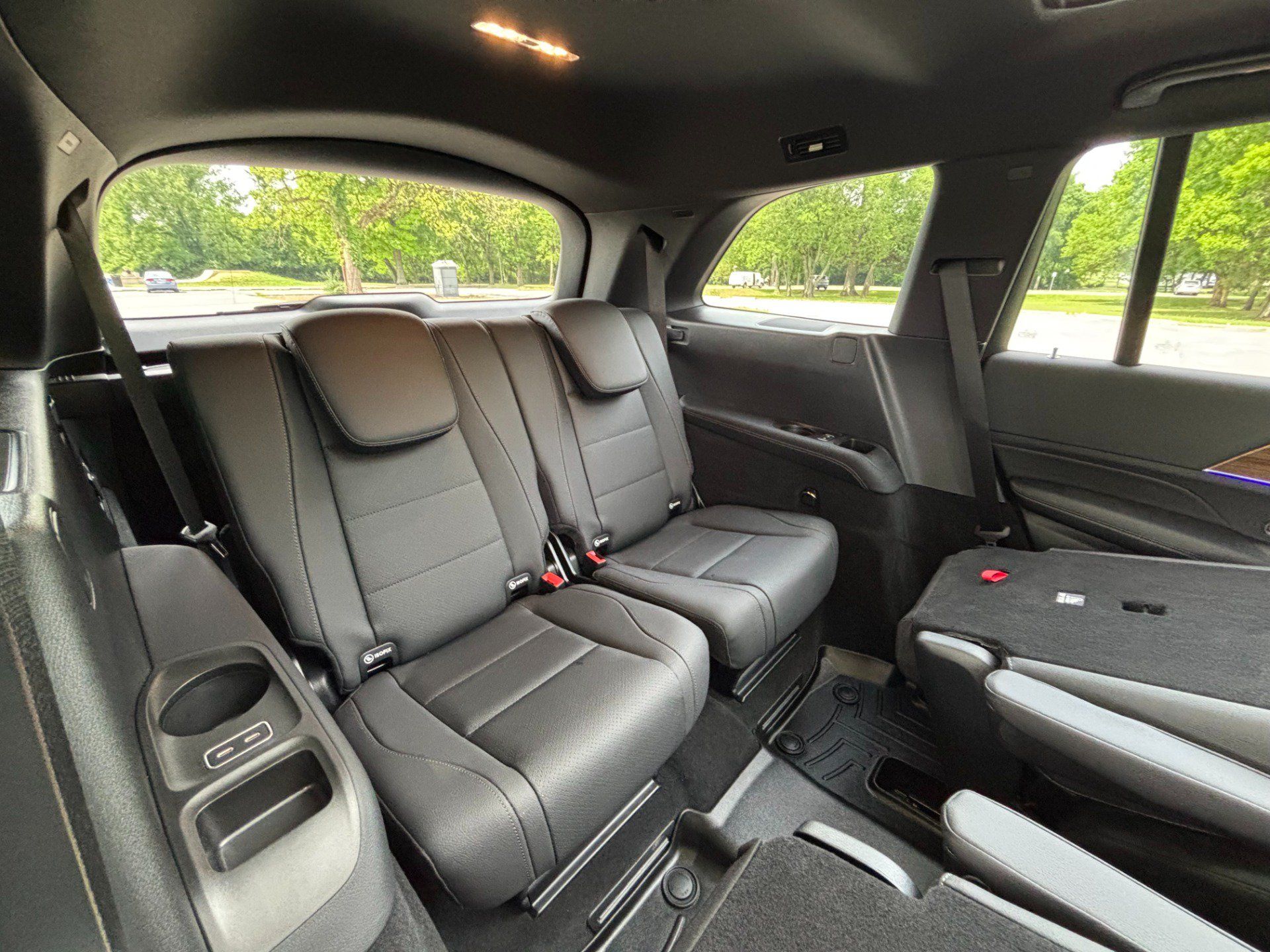 Used 2025 Mercedes-Benz GLS 450 4MATIC w/ AMG Line Exterior image 26