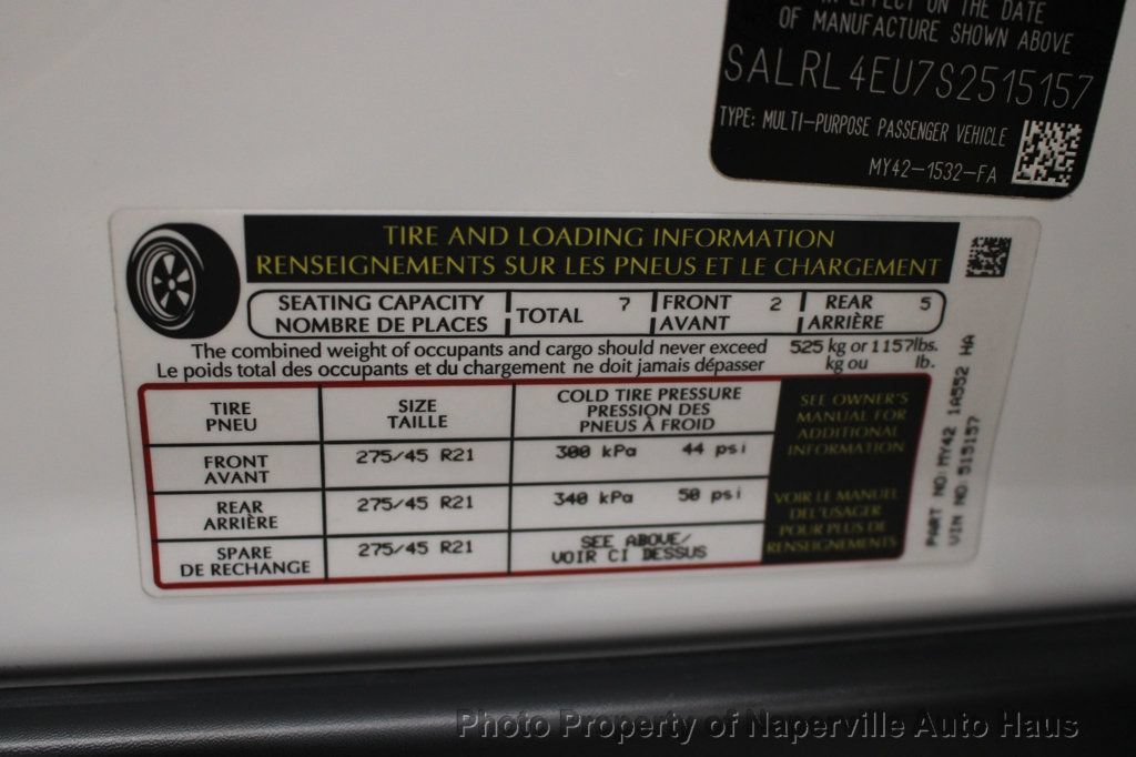 Used 2025 Land Rover Discovery Dynamic SE AWD/4WD image 54