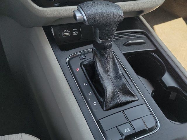 Used 2018 Kia Sedona L FWD image 30