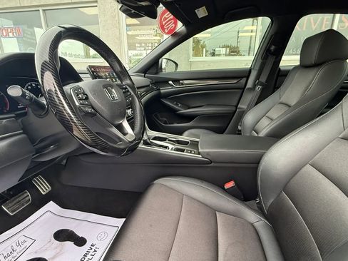 Used 2019 Honda Accord Sport image 11