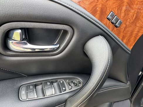 Used 2019 INFINITI QX80 Luxe RWD image 5