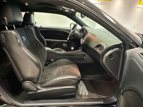 Used 2021 Dodge Challenger R/T Scat Pack RWD image 7