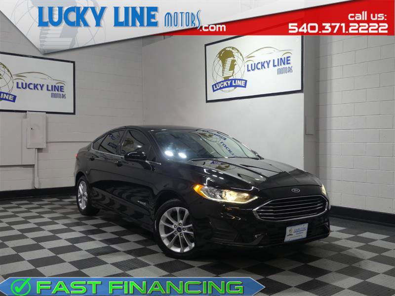 Used 2019 Ford Fusion SE FWD image 1