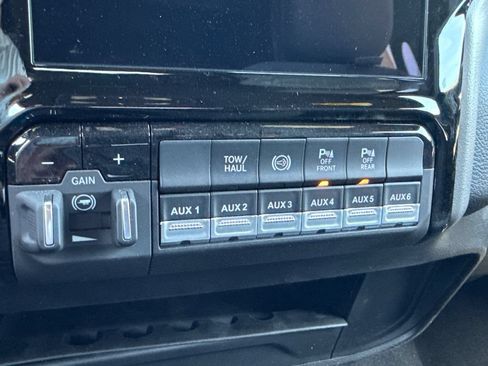 New 2026 RAM 2500 Big Horn AWD/4WD image 24