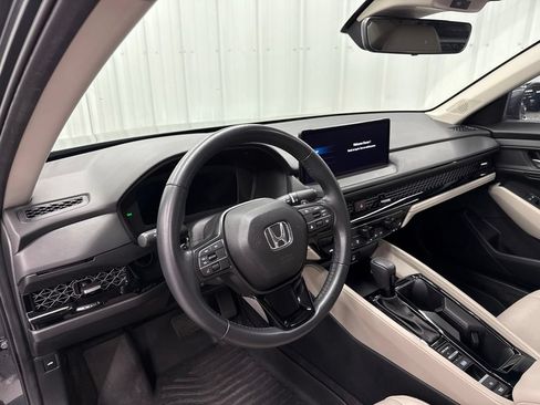 Used 2024 Honda Accord EX-L image 17