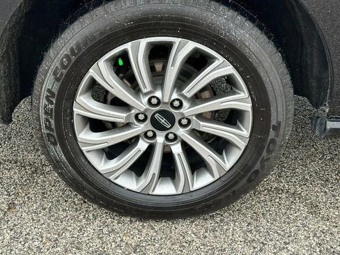 Used 2024 Lincoln Navigator Premiere image 6