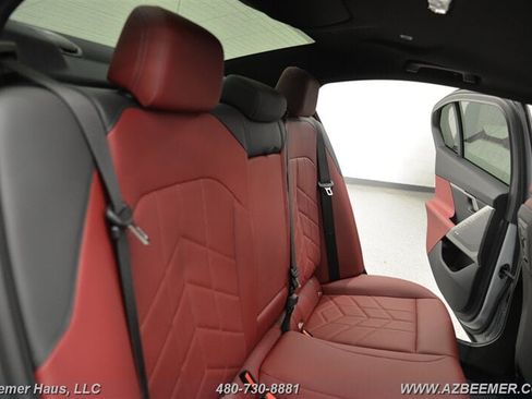 Used 2026 BMW i5 eDrive40 RWD image 22