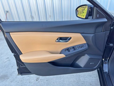 Used 2024 Nissan Sentra SV w/ SV Premium Package image 34