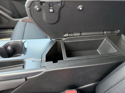 New 2025 Chevrolet Equinox EV RS image 17