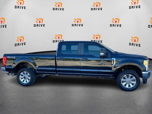 Used 2017 Ford F250 XL w/ Power Equipment Group AWD/4WD image 4