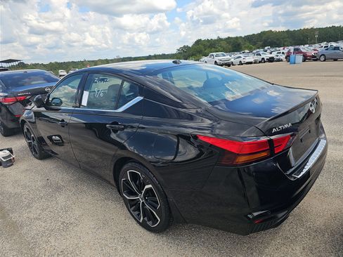 Used 2023 Nissan Altima 2.5 SR FWD image 4