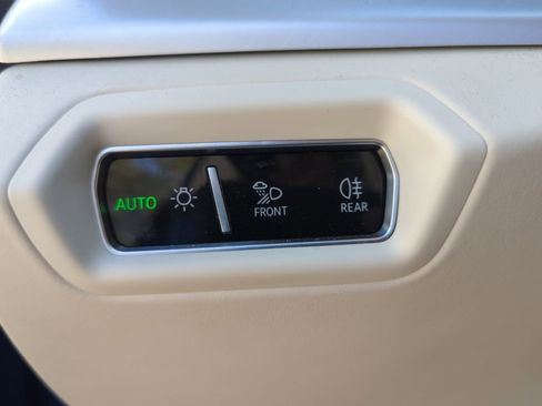 Used 2020 Lamborghini Urus image 26