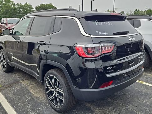 New 2025 Jeep Compass Limited w/ Sun & Sound Group image 6