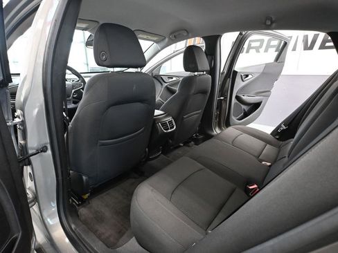 Used 2017 Chevrolet Malibu LT FWD image 36