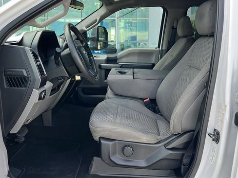 Used 2021 Ford F350 XLT AWD/4WD image 10