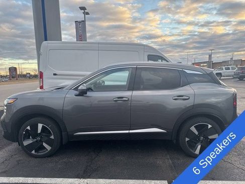 Used 2025 Nissan Kicks SR AWD/4WD image 7