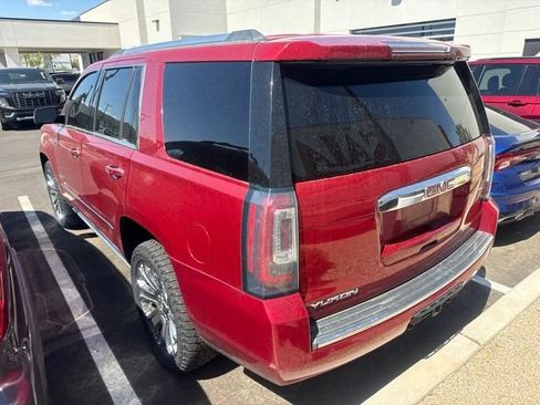 Used 2015 GMC Yukon Denali w/ Premium Package AWD/4WD image 12