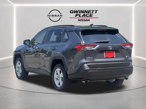 Used 2021 Toyota RAV4 XLE FWD image 20
