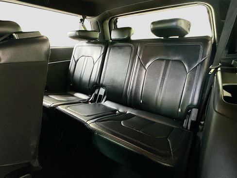 Used 2020 Ford Expedition Max Limited image 28
