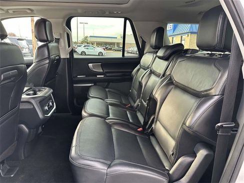 Used 2025 Ford Expedition Max Platinum image 25