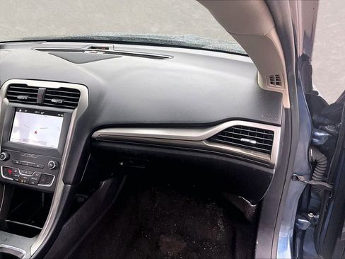 Used 2019 Ford Fusion SEL image 14