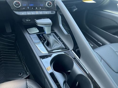 New 2026 Hyundai Elantra Limited FWD image 19