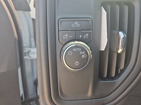 Used 2025 Chevrolet Silverado 1500 W/T w/ Trailering Package RWD image 15