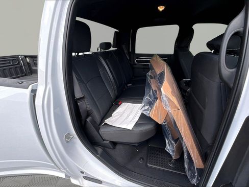 New 2026 RAM 3500 Big Horn AWD/4WD image 19