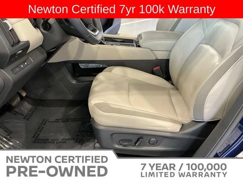 Used 2023 Nissan Pathfinder SL FWD image 14