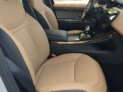 Certified 2025 Land Rover Range Rover Sport Dynamic SE AWD/4WD image 24