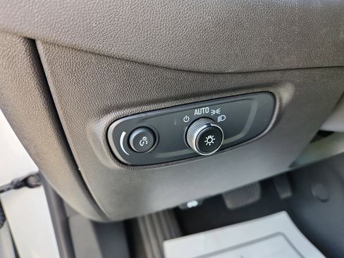 Used 2024 Chevrolet Equinox LT image 26