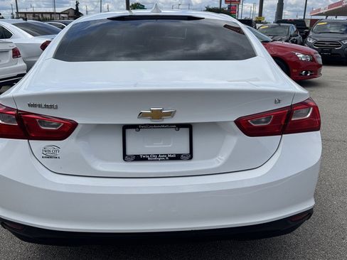 Used 2017 Chevrolet Malibu LT FWD image 7