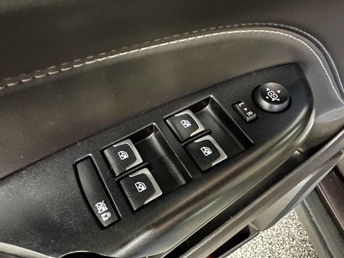 Used 2015 Cadillac SRX FWD image 16