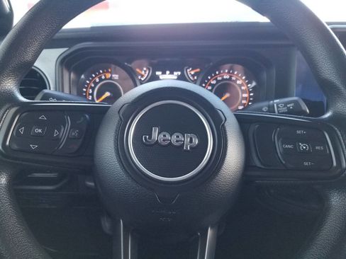 Certified 2024 Jeep Gladiator Sport image 27