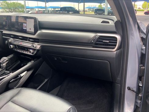 Used 2025 Kia Telluride S image 19
