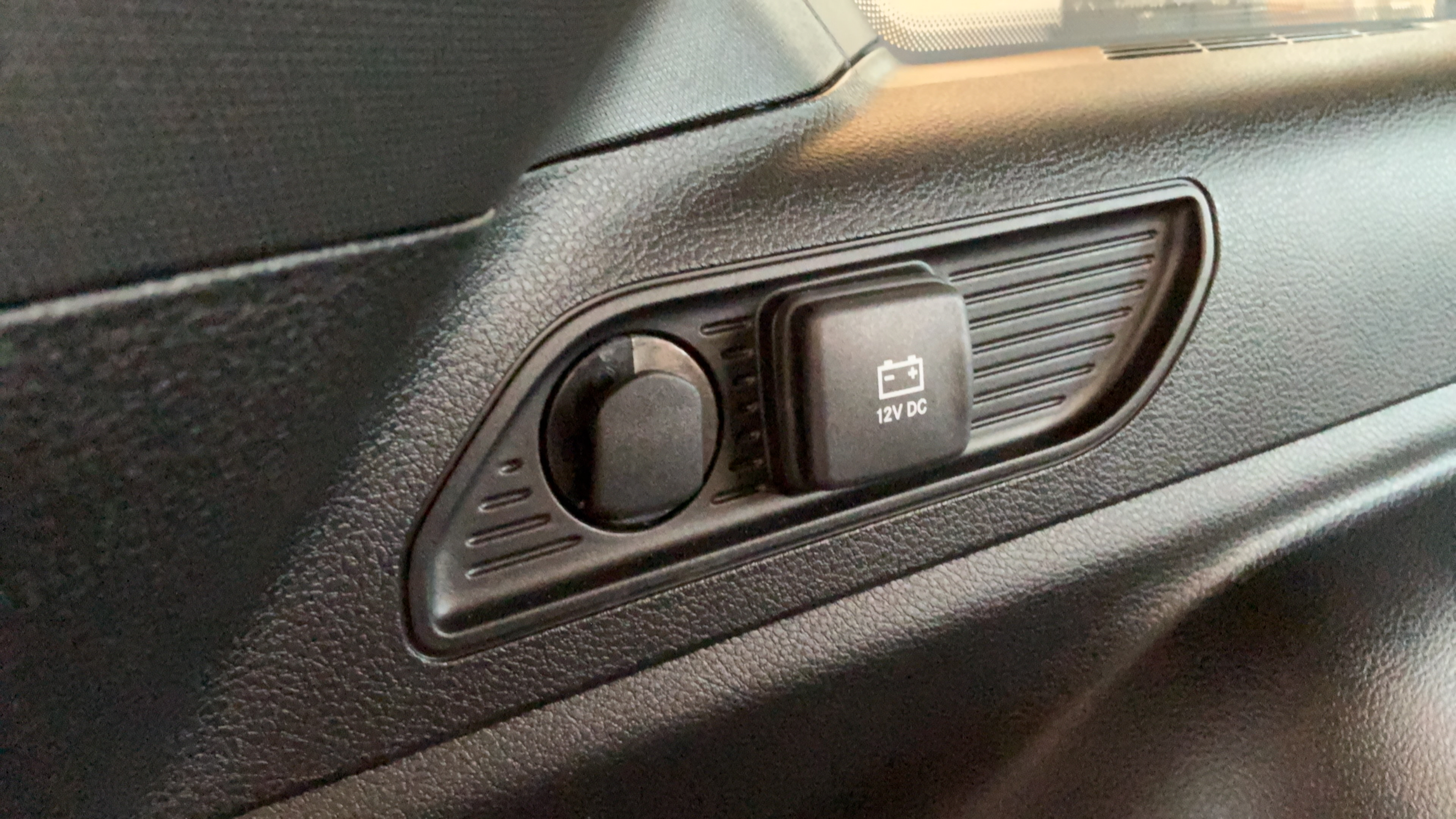 Used 2025 Jeep Grand Cherokee Altitude RWD image 35