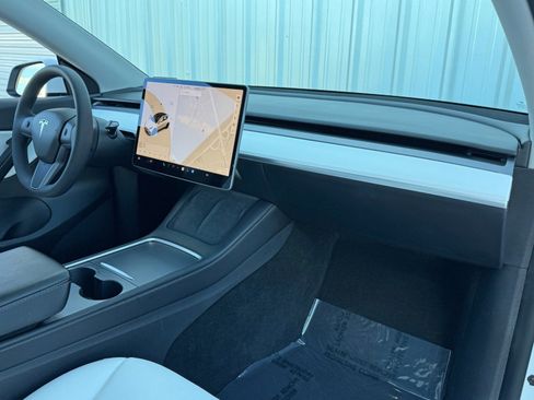 Used 2021 Tesla Model Y Performance image 15