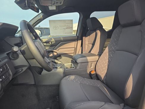 New 2026 Toyota Tacoma SR5 AWD/4WD image 11