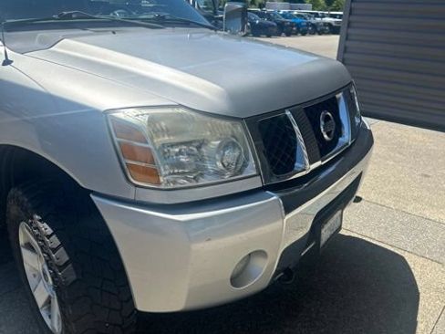 Used 2007 Nissan Titan LE w/ Tow Pkg AWD/4WD image 8
